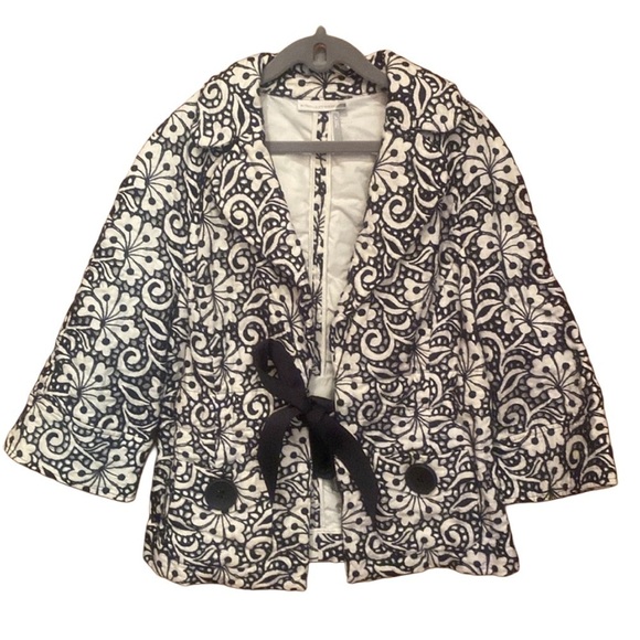 Classiques Entier Jackets & Blazers - Classiques Entier 100% Linen navy blue Eyelet Lace Cropped Embroidered Blazer XS